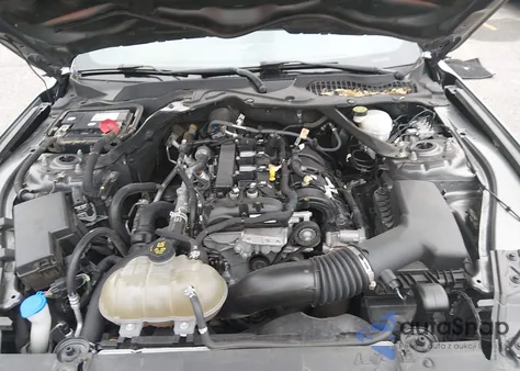 2021 Ford Mustang Ecoboost Premium z USA, uszkodzony, nr VIN 1FATP8UH0M5130348